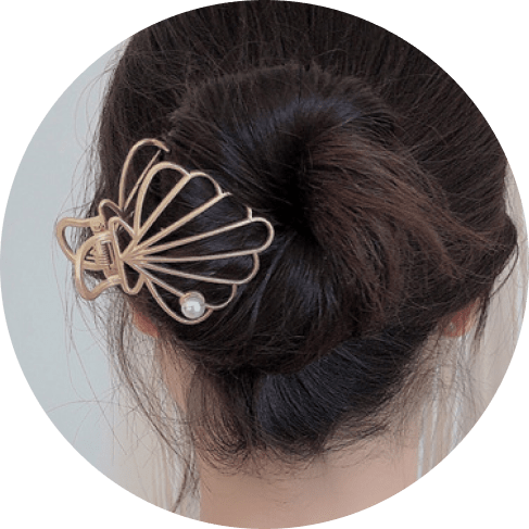 Shell Hair Claw