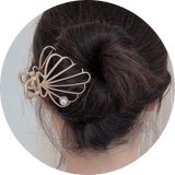 Shell Hair Claw